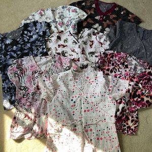 Assorted xs/s scrub tops 8 in total